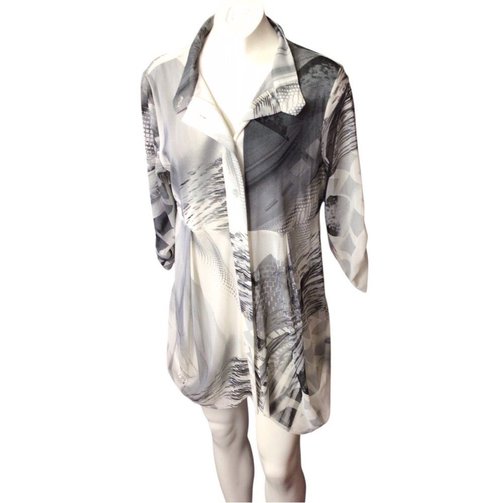 Gramercy 22  Gray Button Down Shirt EUC size XL